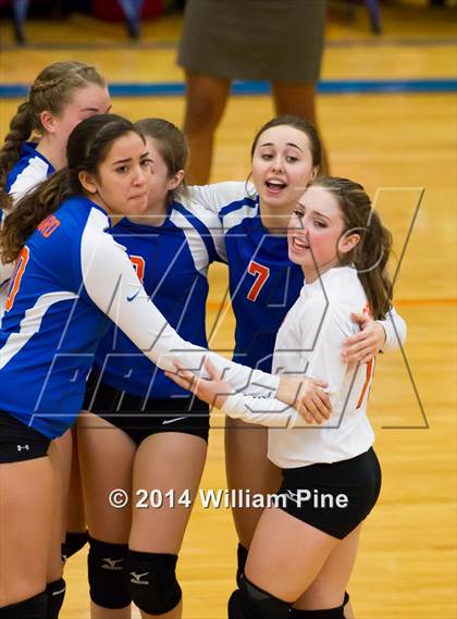 Thumbnail 2 in SS Seward vs. Tuxedo (Section 9 Class D Final) photogallery.