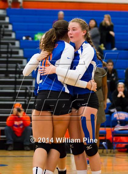 Thumbnail 2 in SS Seward vs. Tuxedo (Section 9 Class D Final) photogallery.