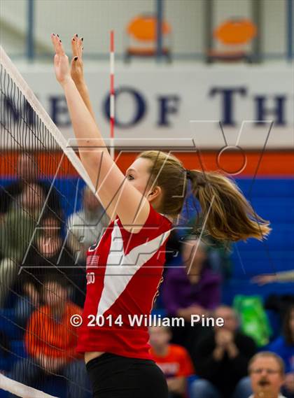Thumbnail 1 in SS Seward vs. Tuxedo (Section 9 Class D Final) photogallery.