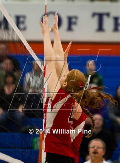 Thumbnail 2 in SS Seward vs. Tuxedo (Section 9 Class D Final) photogallery.