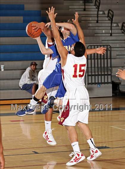 Thumbnail 1 in Roosevelt vs. Agoura (Bulldog Tournament) photogallery.