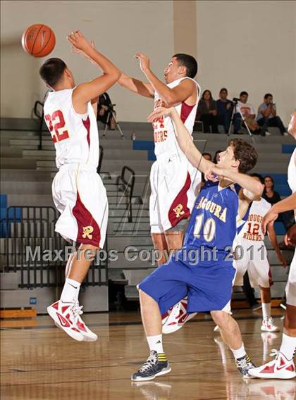 Thumbnail 2 in Roosevelt vs. Agoura (Bulldog Tournament) photogallery.
