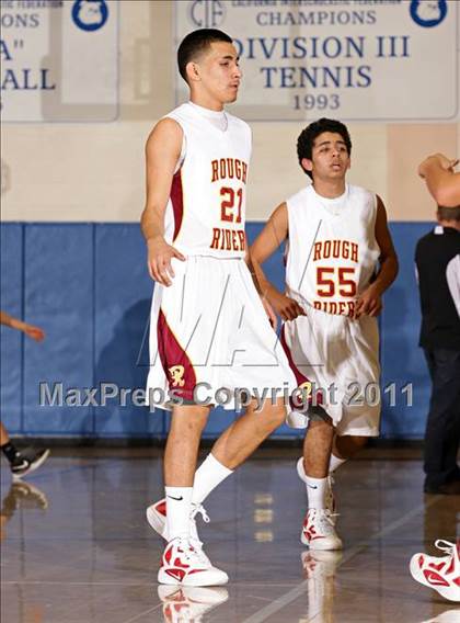Thumbnail 3 in Roosevelt vs. Agoura (Bulldog Tournament) photogallery.