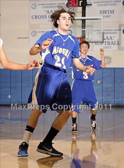 Thumbnail 3 in Roosevelt vs. Agoura (Bulldog Tournament) photogallery.