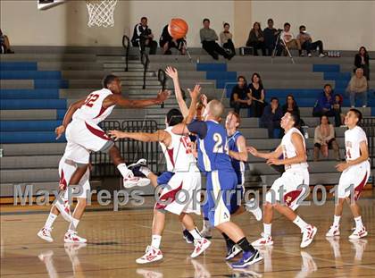 Thumbnail 3 in Roosevelt vs. Agoura (Bulldog Tournament) photogallery.