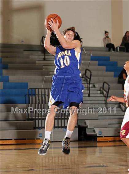 Thumbnail 2 in Roosevelt vs. Agoura (Bulldog Tournament) photogallery.
