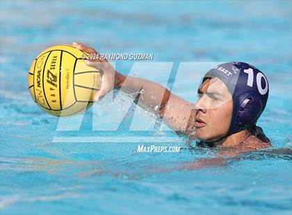 Thumbnail 3 in Clovis East vs. Rocklin photogallery.