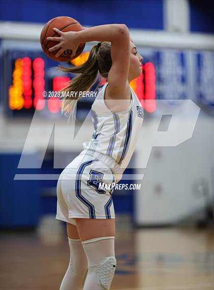 Thumbnail 1 in Laurel @ Ellwood City photogallery.