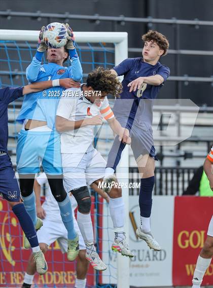 Thumbnail 3 in Mullen vs. Greeley Central (CHSAA 4A Championship) photogallery.