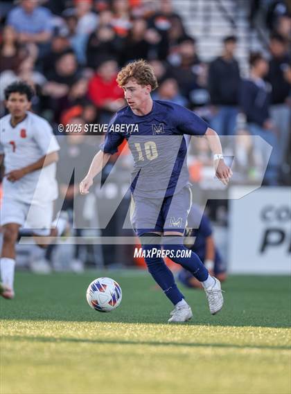 Thumbnail 3 in Mullen vs. Greeley Central (CHSAA 4A Championship) photogallery.