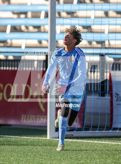 Thumbnail 3 in Mullen vs. Greeley Central (CHSAA 4A Championship) photogallery.