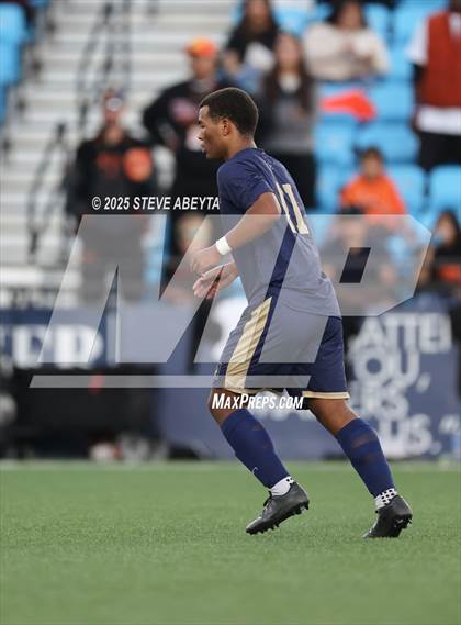 Thumbnail 1 in Mullen vs. Greeley Central (CHSAA 4A Championship) photogallery.