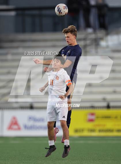 Thumbnail 1 in Mullen vs. Greeley Central (CHSAA 4A Championship) photogallery.