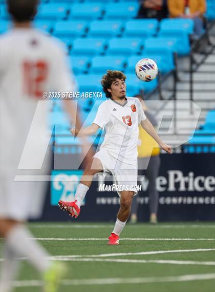 Thumbnail 1 in Mullen vs. Greeley Central (CHSAA 4A Championship) photogallery.