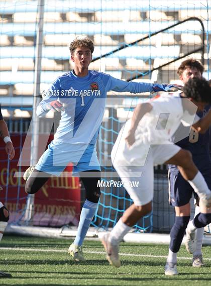 Thumbnail 3 in Mullen vs. Greeley Central (CHSAA 4A Championship) photogallery.