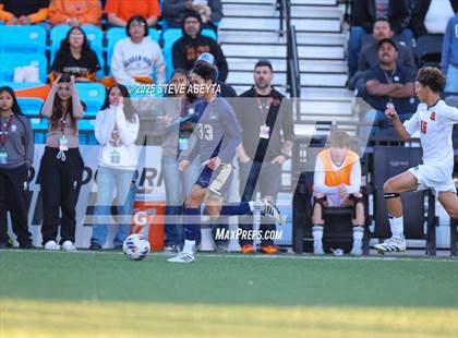 Thumbnail 3 in Mullen vs. Greeley Central (CHSAA 4A Championship) photogallery.