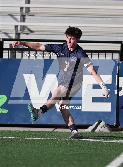 Thumbnail 2 in Mullen vs. Greeley Central (CHSAA 4A Championship) photogallery.