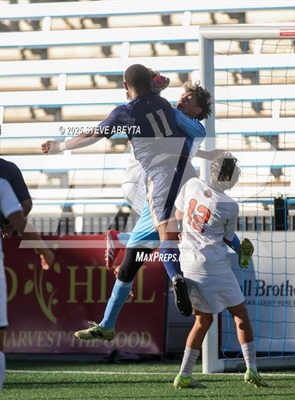 Thumbnail 1 in Mullen vs. Greeley Central (CHSAA 4A Championship) photogallery.