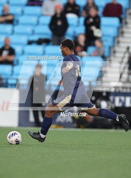 Thumbnail 2 in Mullen vs. Greeley Central (CHSAA 4A Championship) photogallery.