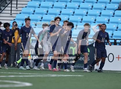 Thumbnail 3 in Mullen vs. Greeley Central (CHSAA 4A Championship) photogallery.