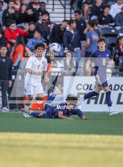 Thumbnail 1 in Mullen vs. Greeley Central (CHSAA 4A Championship) photogallery.