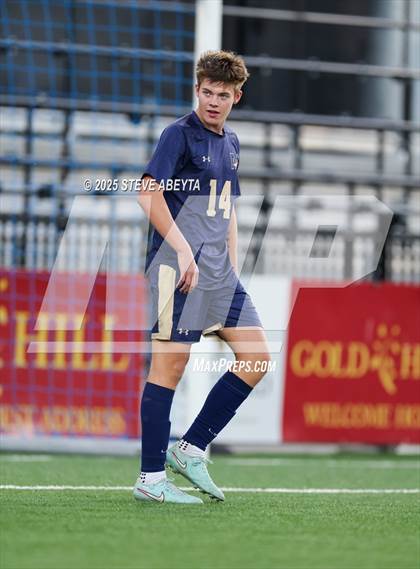 Thumbnail 2 in Mullen vs. Greeley Central (CHSAA 4A Championship) photogallery.