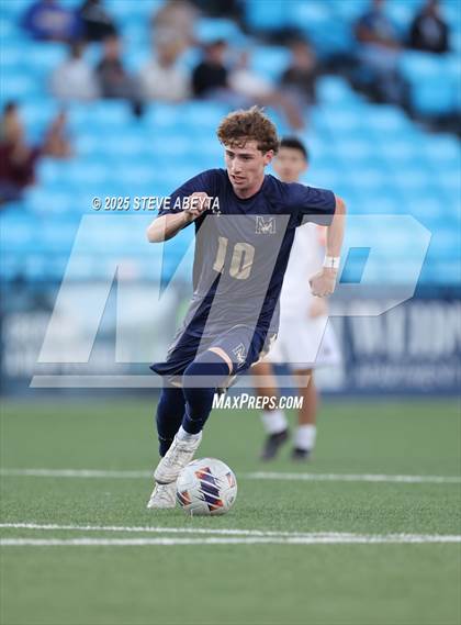 Thumbnail 2 in Mullen vs. Greeley Central (CHSAA 4A Championship) photogallery.