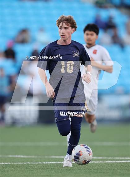 Thumbnail 1 in Mullen vs. Greeley Central (CHSAA 4A Championship) photogallery.