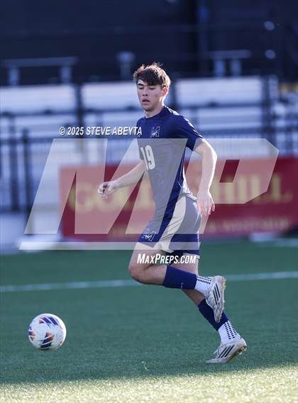 Thumbnail 3 in Mullen vs. Greeley Central (CHSAA 4A Championship) photogallery.