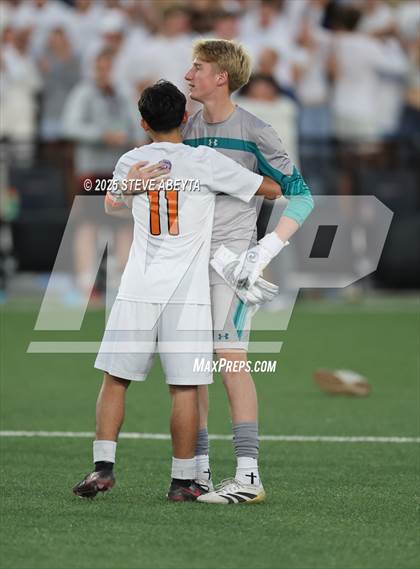 Thumbnail 3 in Mullen vs. Greeley Central (CHSAA 4A Championship) photogallery.