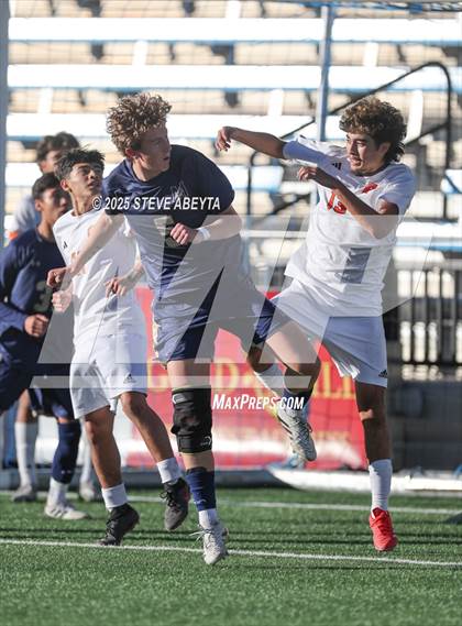 Thumbnail 3 in Mullen vs. Greeley Central (CHSAA 4A Championship) photogallery.