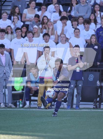 Thumbnail 1 in Mullen vs. Greeley Central (CHSAA 4A Championship) photogallery.