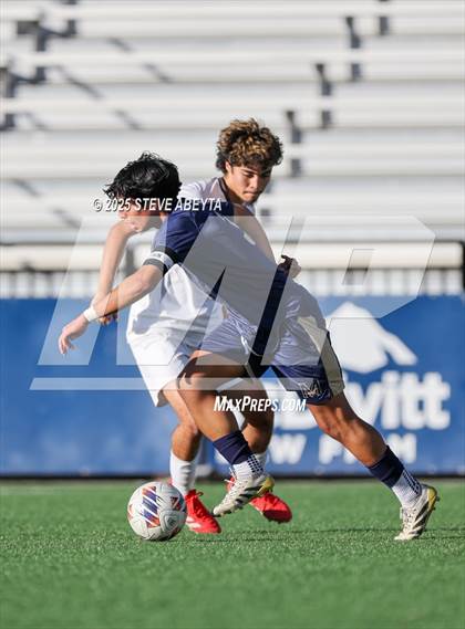 Thumbnail 3 in Mullen vs. Greeley Central (CHSAA 4A Championship) photogallery.