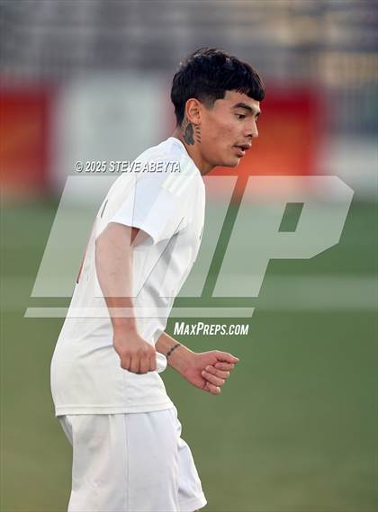 Thumbnail 2 in Mullen vs. Greeley Central (CHSAA 4A Championship) photogallery.