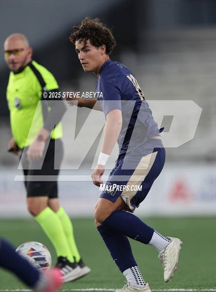 Thumbnail 3 in Mullen vs. Greeley Central (CHSAA 4A Championship) photogallery.