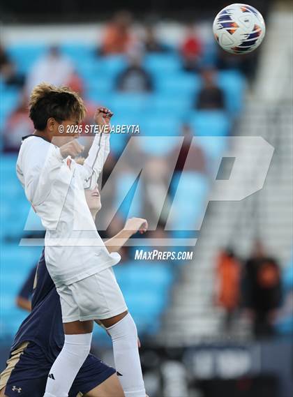 Thumbnail 3 in Mullen vs. Greeley Central (CHSAA 4A Championship) photogallery.