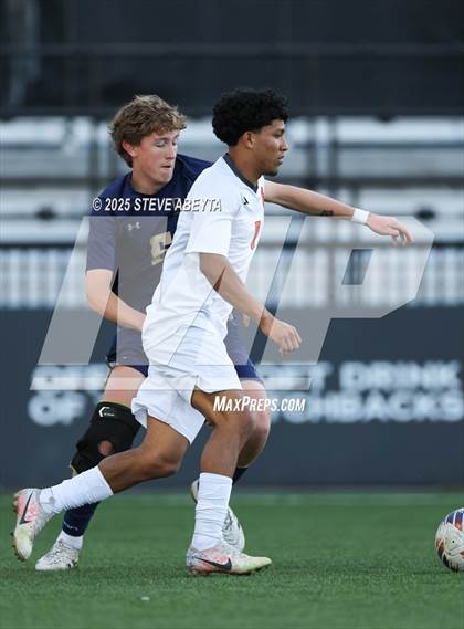 Thumbnail 1 in Mullen vs. Greeley Central (CHSAA 4A Championship) photogallery.