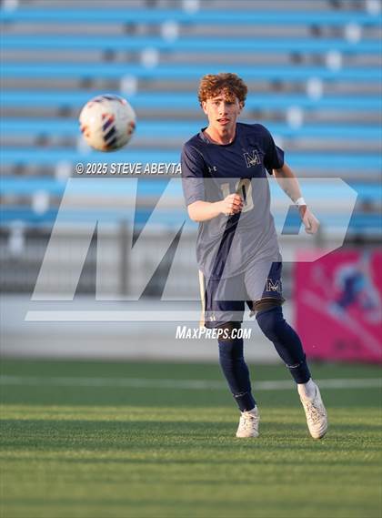 Thumbnail 1 in Mullen vs. Greeley Central (CHSAA 4A Championship) photogallery.