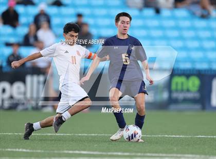 Thumbnail 3 in Mullen vs. Greeley Central (CHSAA 4A Championship) photogallery.