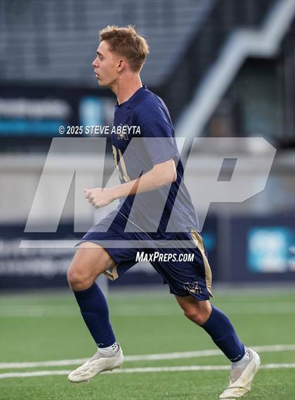 Thumbnail 1 in Mullen vs. Greeley Central (CHSAA 4A Championship) photogallery.