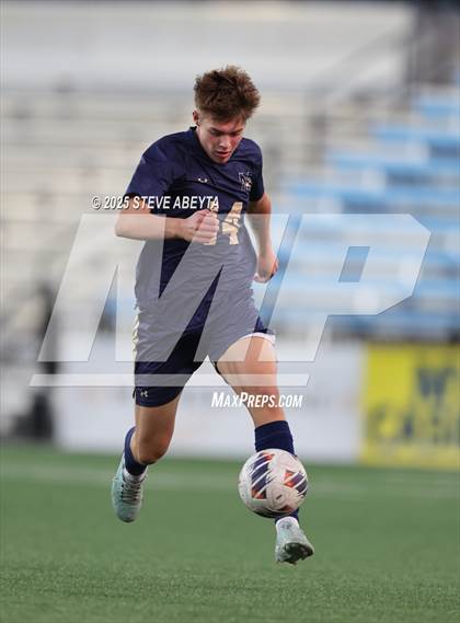 Thumbnail 3 in Mullen vs. Greeley Central (CHSAA 4A Championship) photogallery.