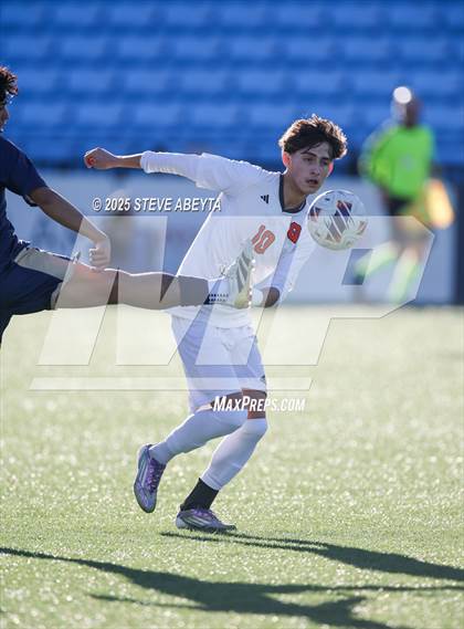 Thumbnail 2 in Mullen vs. Greeley Central (CHSAA 4A Championship) photogallery.