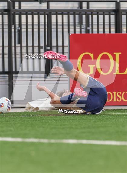 Thumbnail 1 in Mullen vs. Greeley Central (CHSAA 4A Championship) photogallery.