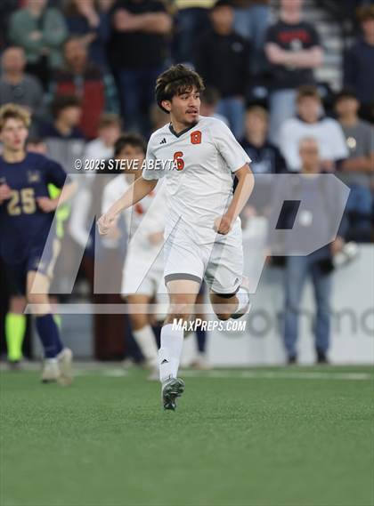 Thumbnail 2 in Mullen vs. Greeley Central (CHSAA 4A Championship) photogallery.