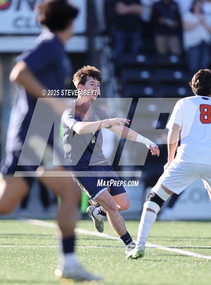 Thumbnail 1 in Mullen vs. Greeley Central (CHSAA 4A Championship) photogallery.