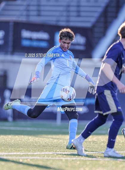 Thumbnail 3 in Mullen vs. Greeley Central (CHSAA 4A Championship) photogallery.