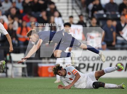 Thumbnail 3 in Mullen vs. Greeley Central (CHSAA 4A Championship) photogallery.