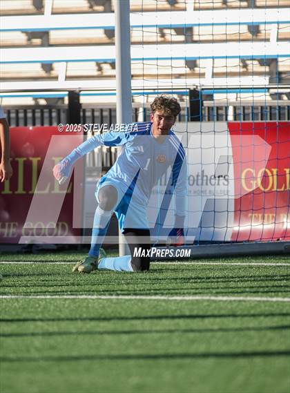 Thumbnail 2 in Mullen vs. Greeley Central (CHSAA 4A Championship) photogallery.