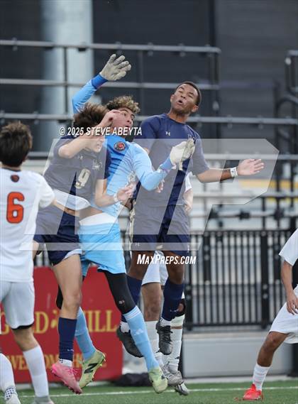 Thumbnail 1 in Mullen vs. Greeley Central (CHSAA 4A Championship) photogallery.