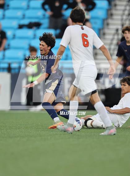 Thumbnail 2 in Mullen vs. Greeley Central (CHSAA 4A Championship) photogallery.